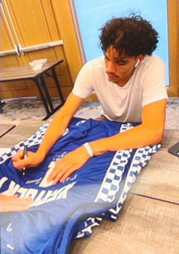 2021 Kentucky Wildcats Team Signed John Caliparii Blue Jersey (Beckett) 12 Sigs
