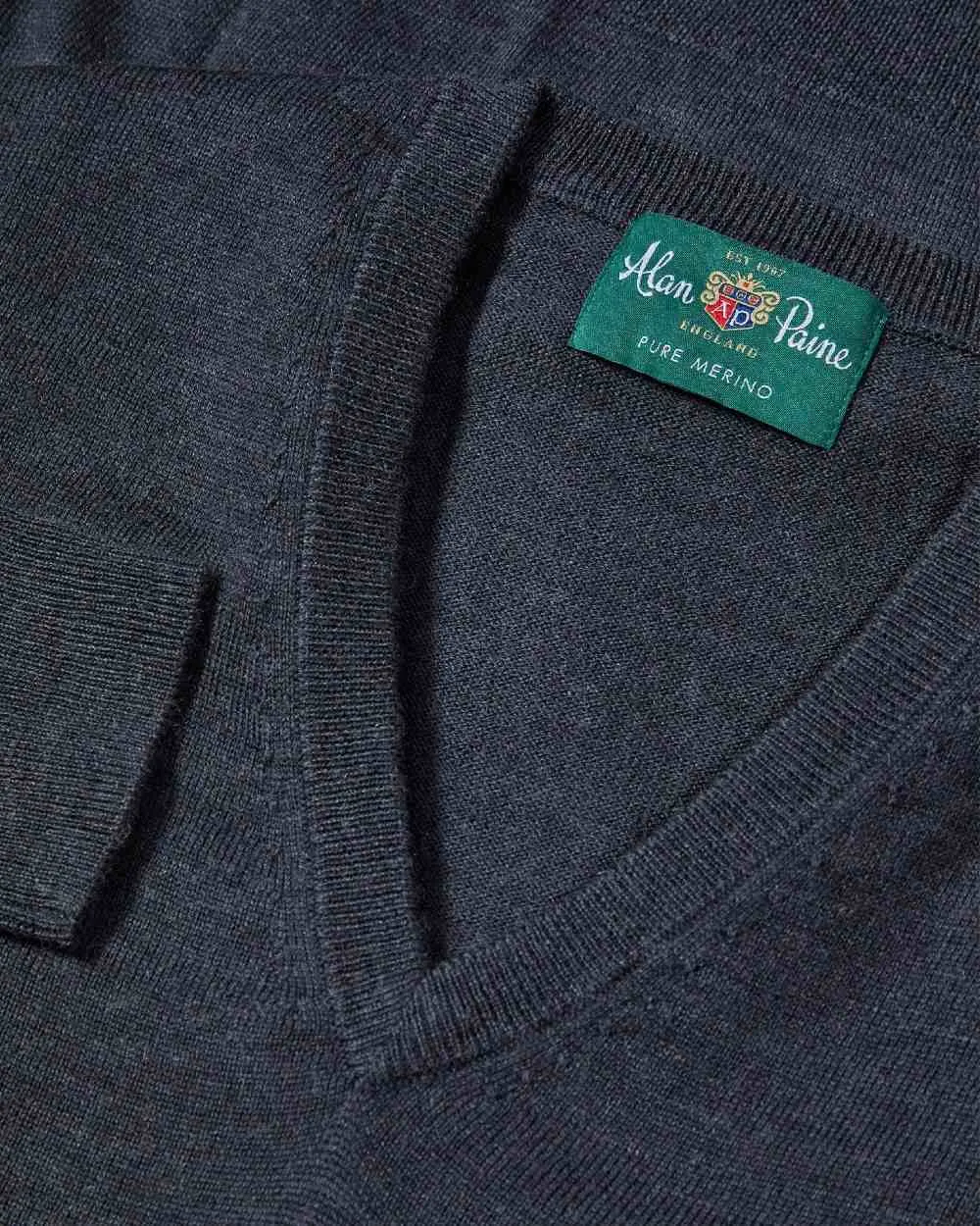 Alan Paine Mens Millbreck Merino Wool V-Neck Jumper V-Neck Wool Sweaters