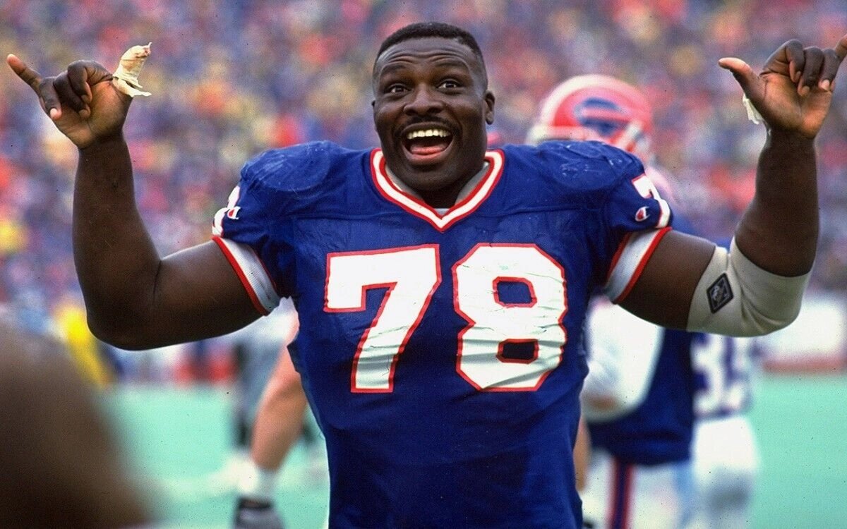 Bruce Smith Signed Buffalo Bills Jersey (JSA COA) NFL All Time Sack Leader w/200