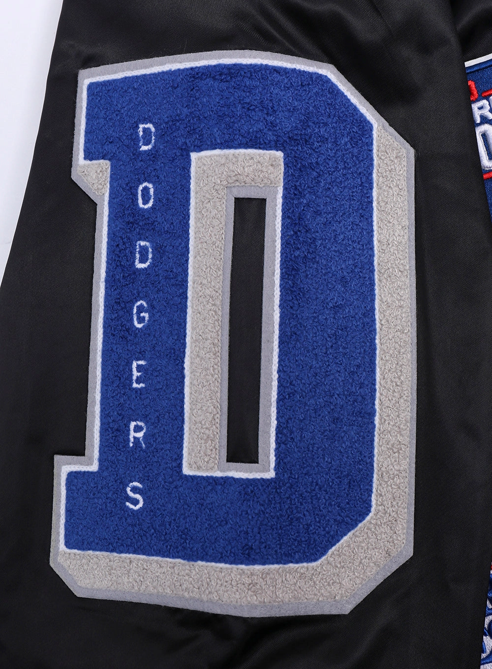 CHAMARRA DE SATN MLB LOS ANGELES DODGERS OLD ENGLISH