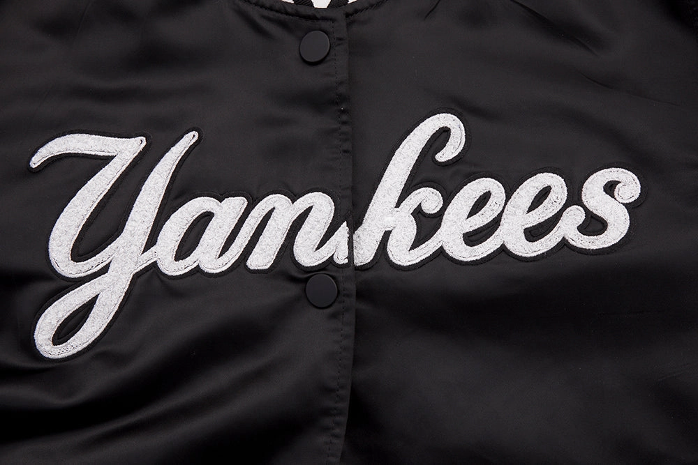 CHAMARRA DE SATN MLB NEW YORK YANKEES PEARLS PARA MUJER