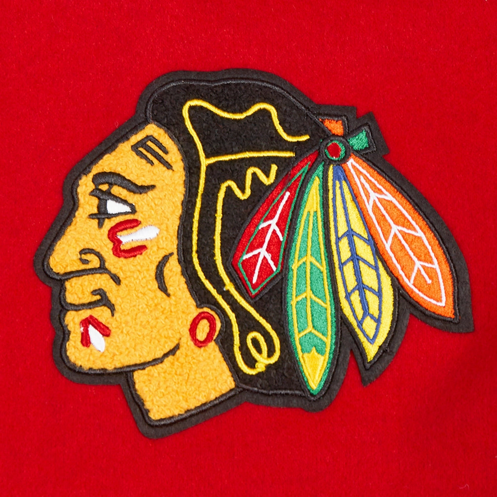 CHAMARRA UNIVERSITARIA NHL CHICAGO BLACKHAWKS SCRIPT TAIL PARA MUJER