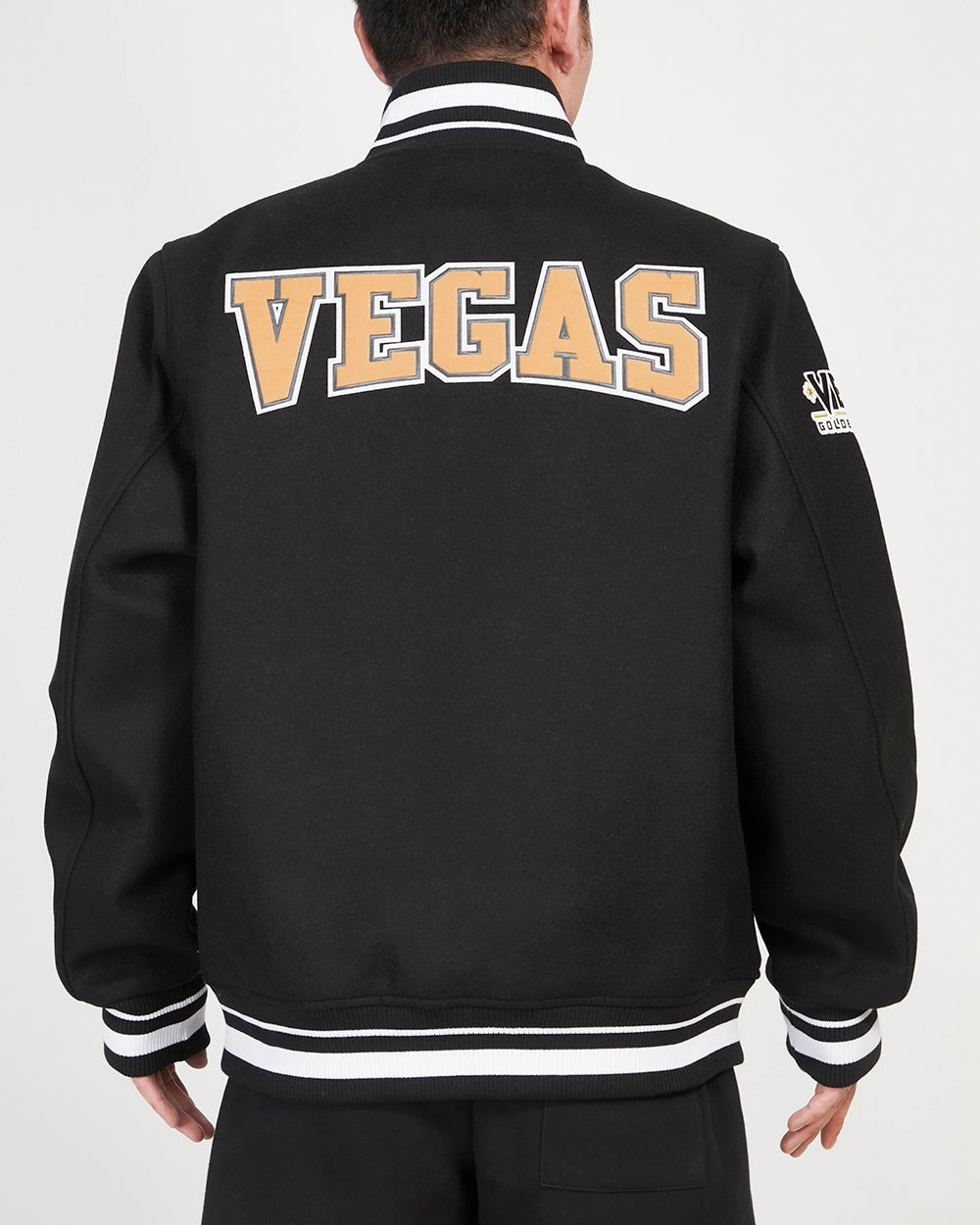 CHAMARRA UNIVERSITARIA NHL VEGAS GOLDEN KNIGHTS CREST EMBLEM