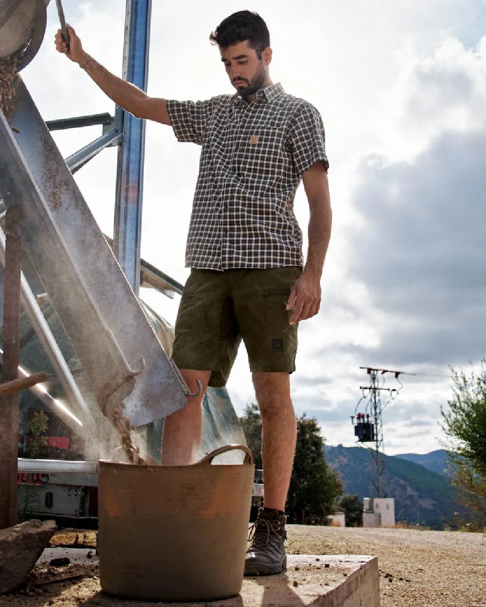 Harkila Mens Fjell Shorts Summer Cargo Shorts Men