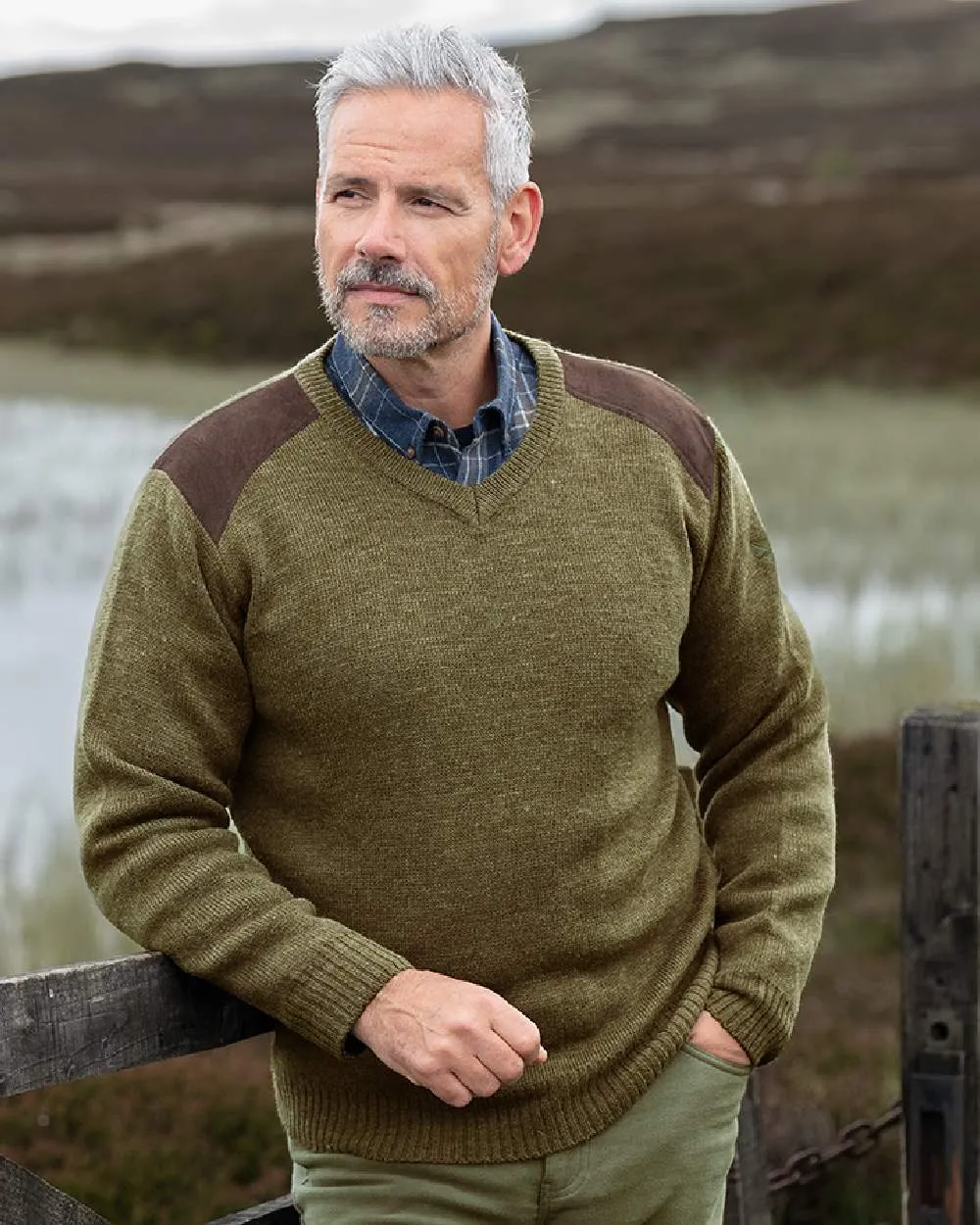 Hoggs of Fife Melrose II V Neck Pullover Men's Knit Sweaters
