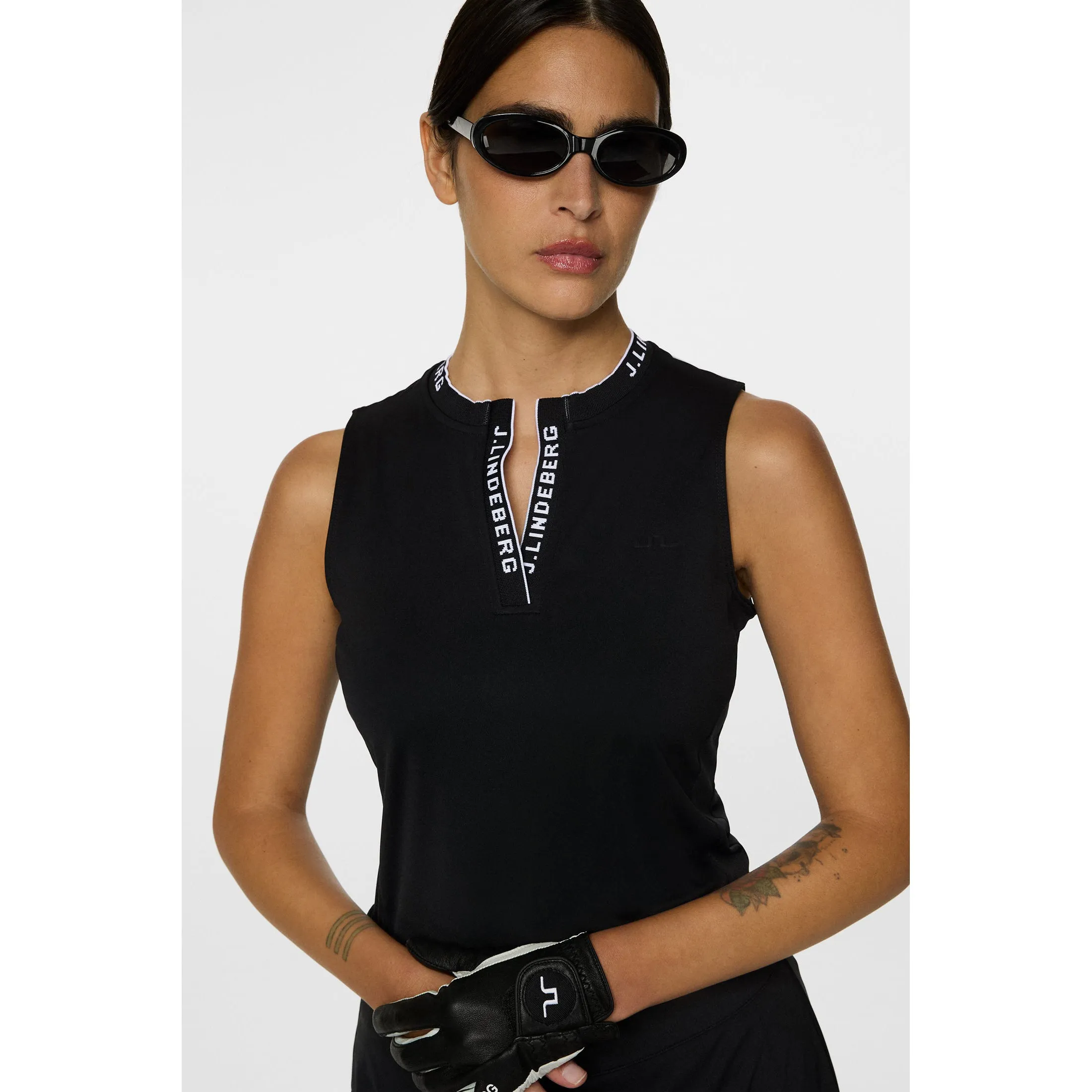 Own the Streets J.Lindeberg Women'S Leya Sleeveless Golf Shirt - Black