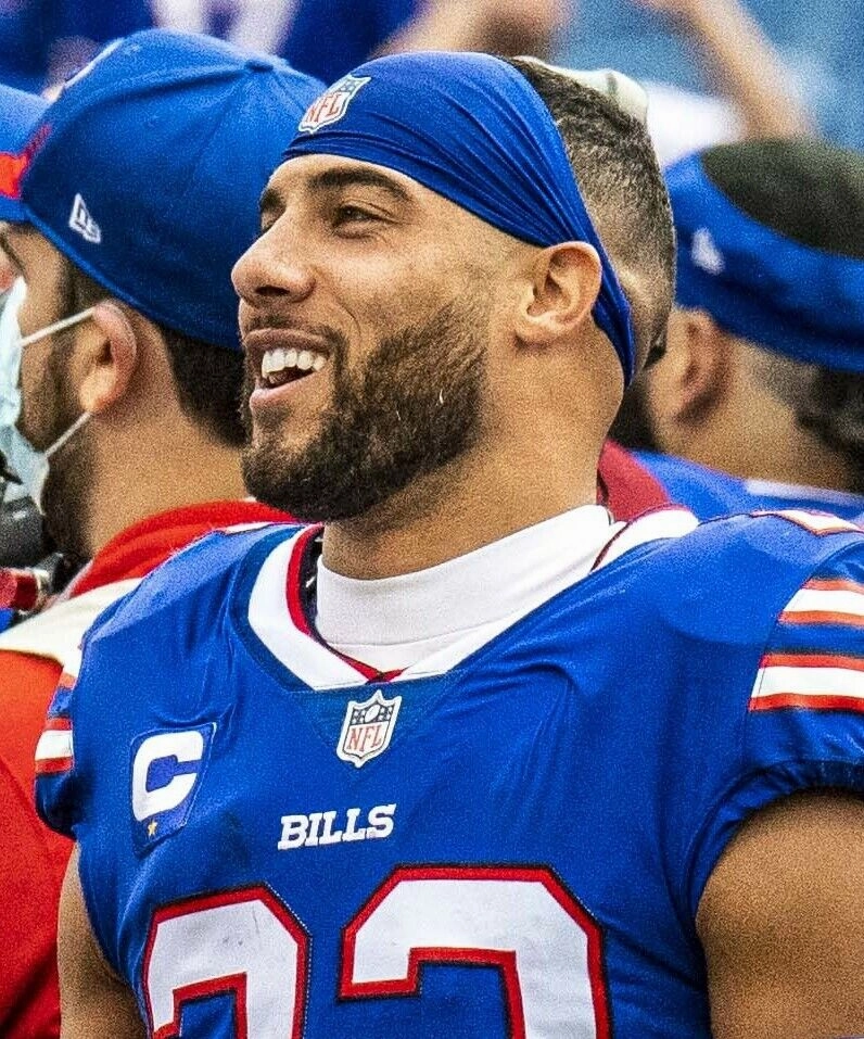 Micah Hyde Signed Buffalo Bills Home Jersey (JSA COA) 2017 Pro Bowl Def. Back