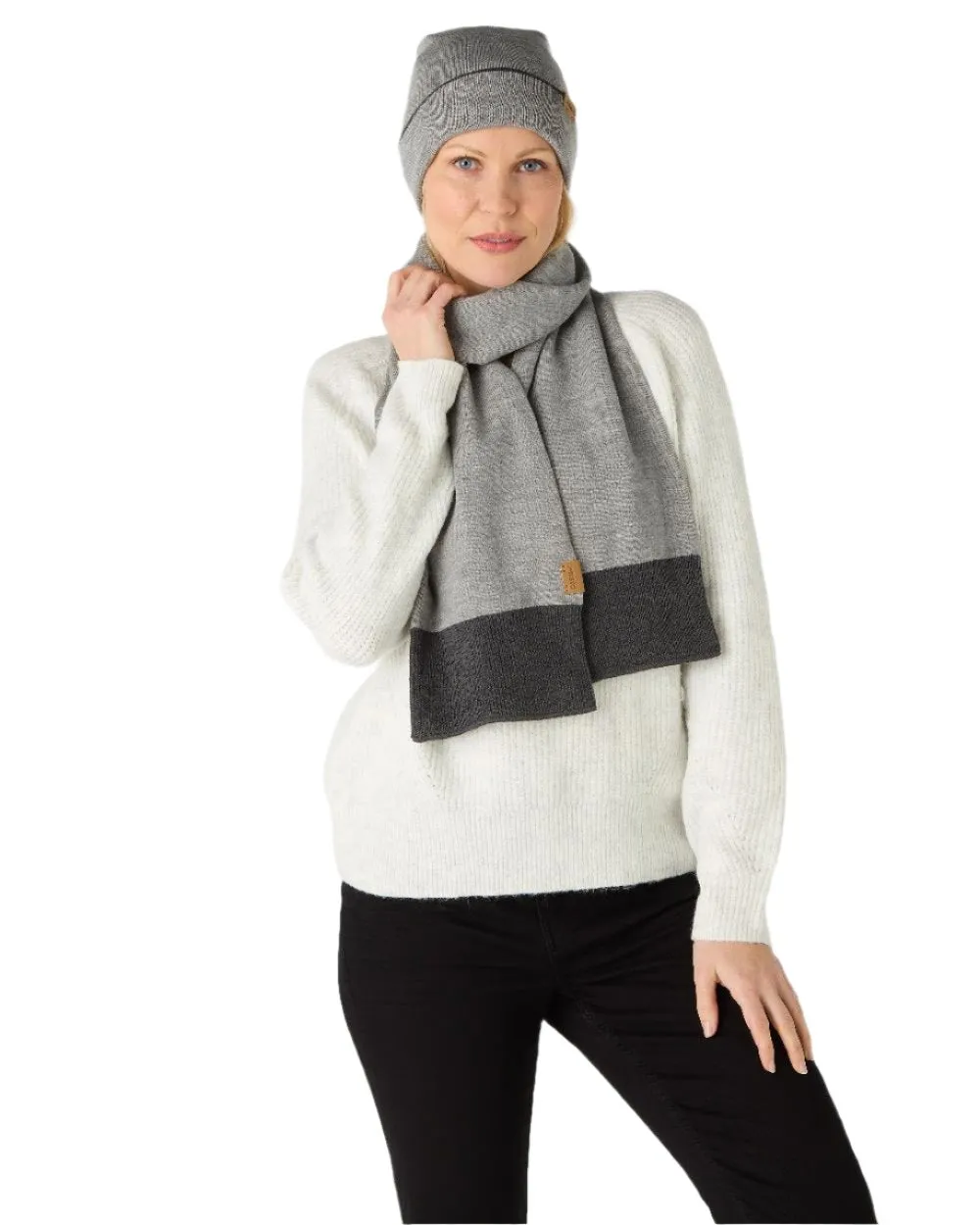 Musto Tipped Beanie & Scarf Gift Set Musto Waterproof Caps