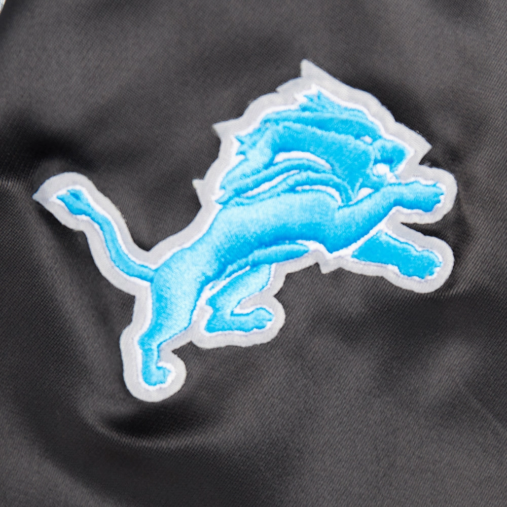 NFL DETROIT LIONS SCRIPT TAIL WOMEN'S SATIN JACKET (BLACK)
