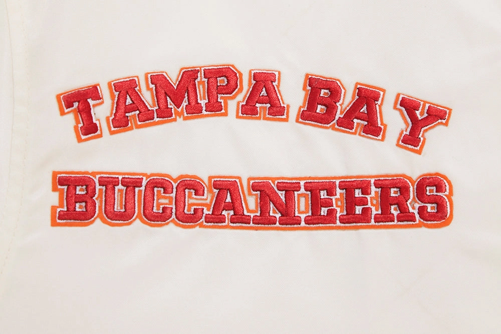 NFL TAMPA BAY BUCCANEERS RETRO CLASSIC MEN'S RIB SATIN JACKET (EGGSHELL/ BLACK)