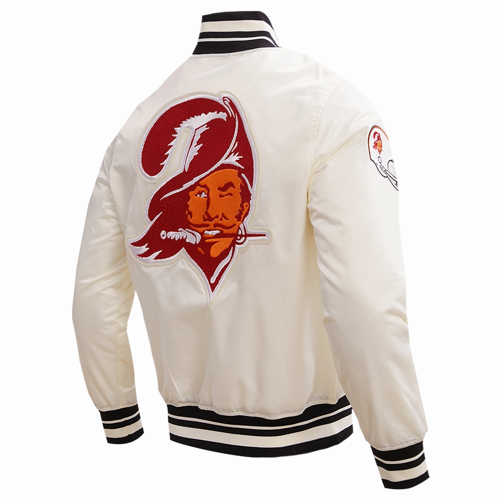 NFL TAMPA BAY BUCCANEERS RETRO CLASSIC MEN'S RIB SATIN JACKET (EGGSHELL/ BLACK)