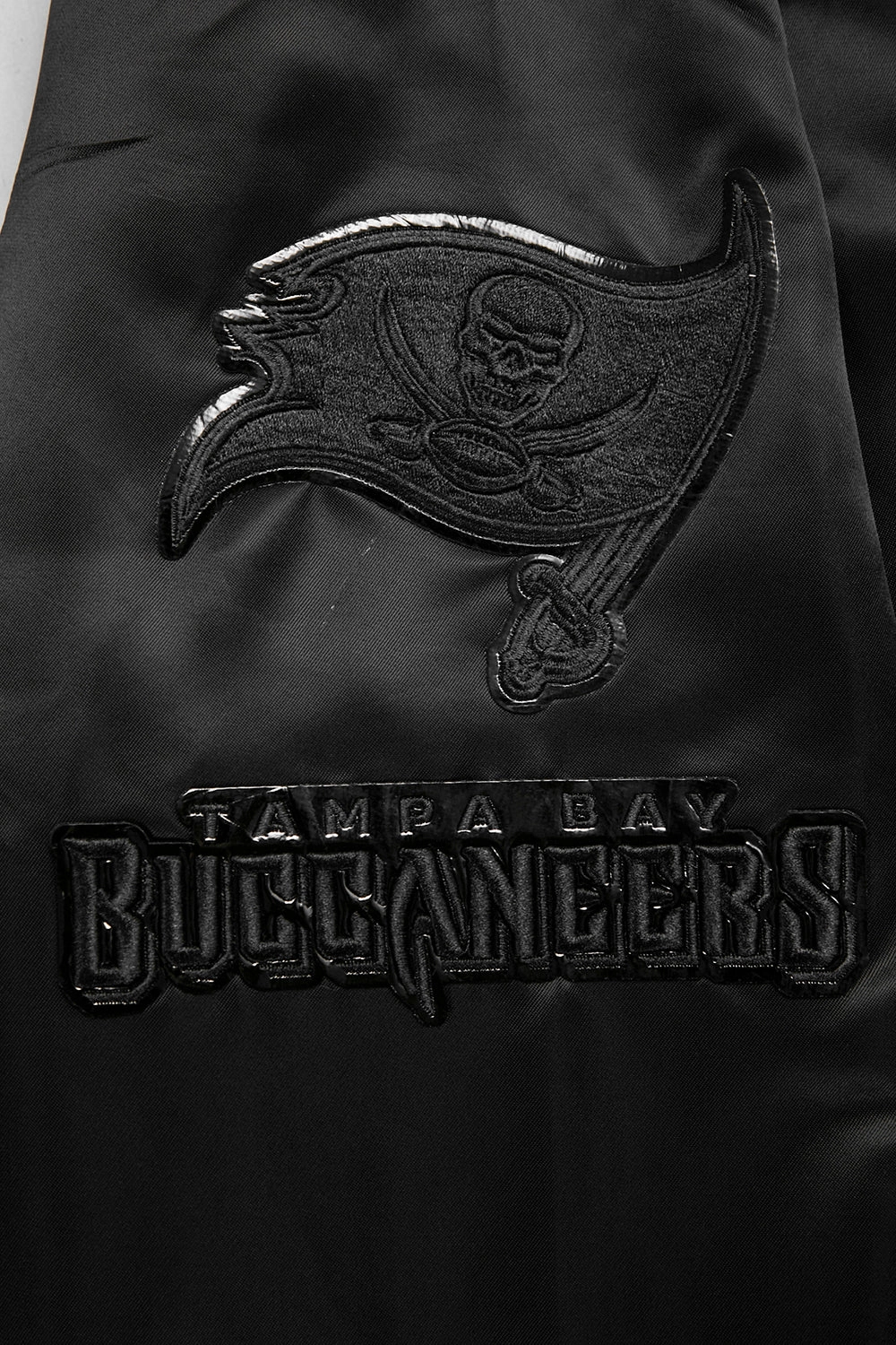 NFL TAMPA BAY BUCCANEERS TRIPLE BLACK MEN'S SATIN JACKET (TRIPLE BLACK)