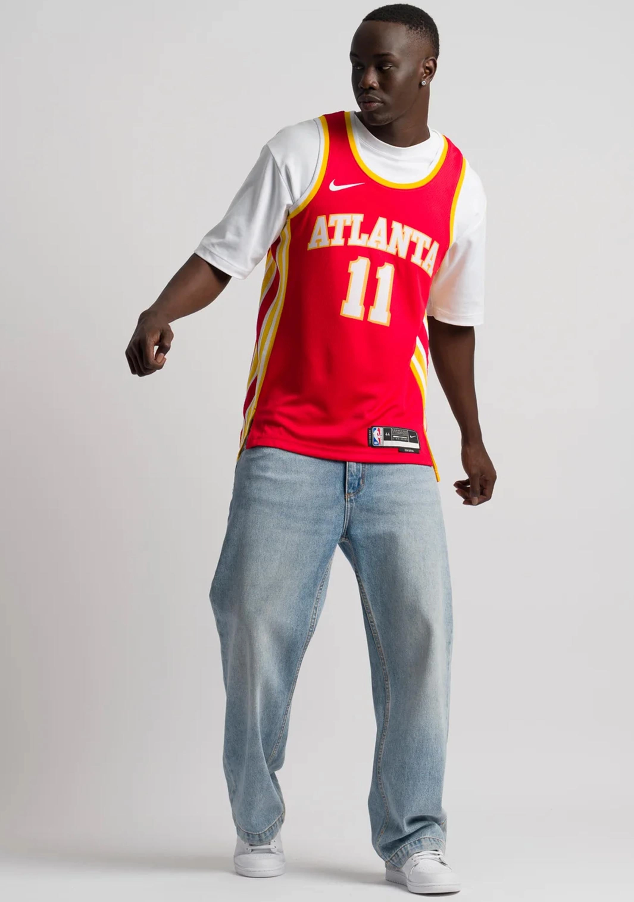 Nike Men's Atlanta Hawks Icon Edition 2022/23 Dri-FIT NBA Swingman Jersey