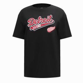PLAYERA BOYFRIEND NHL DETROIT RED WINGS SCRIPT TAIL PARA MUJER