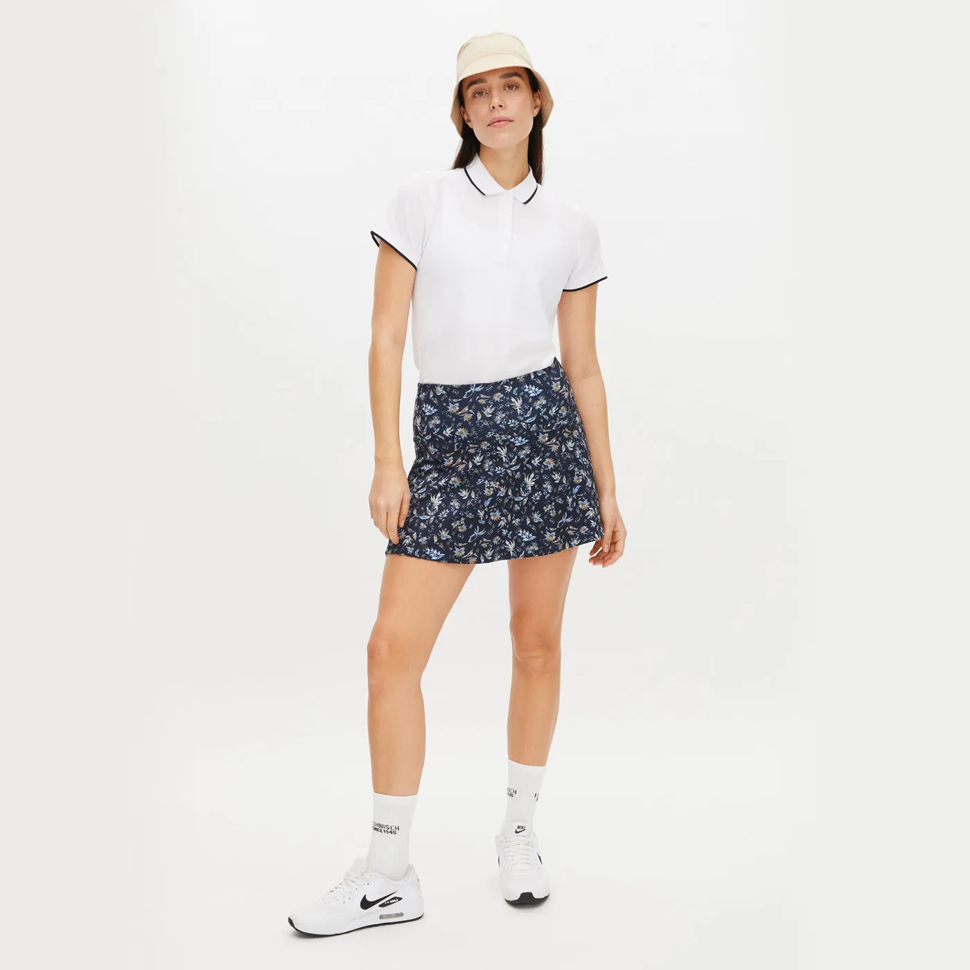 All Eyes on You Never Just Walk Rohnisch Women'S Amy Golf Skort - Navy Flower