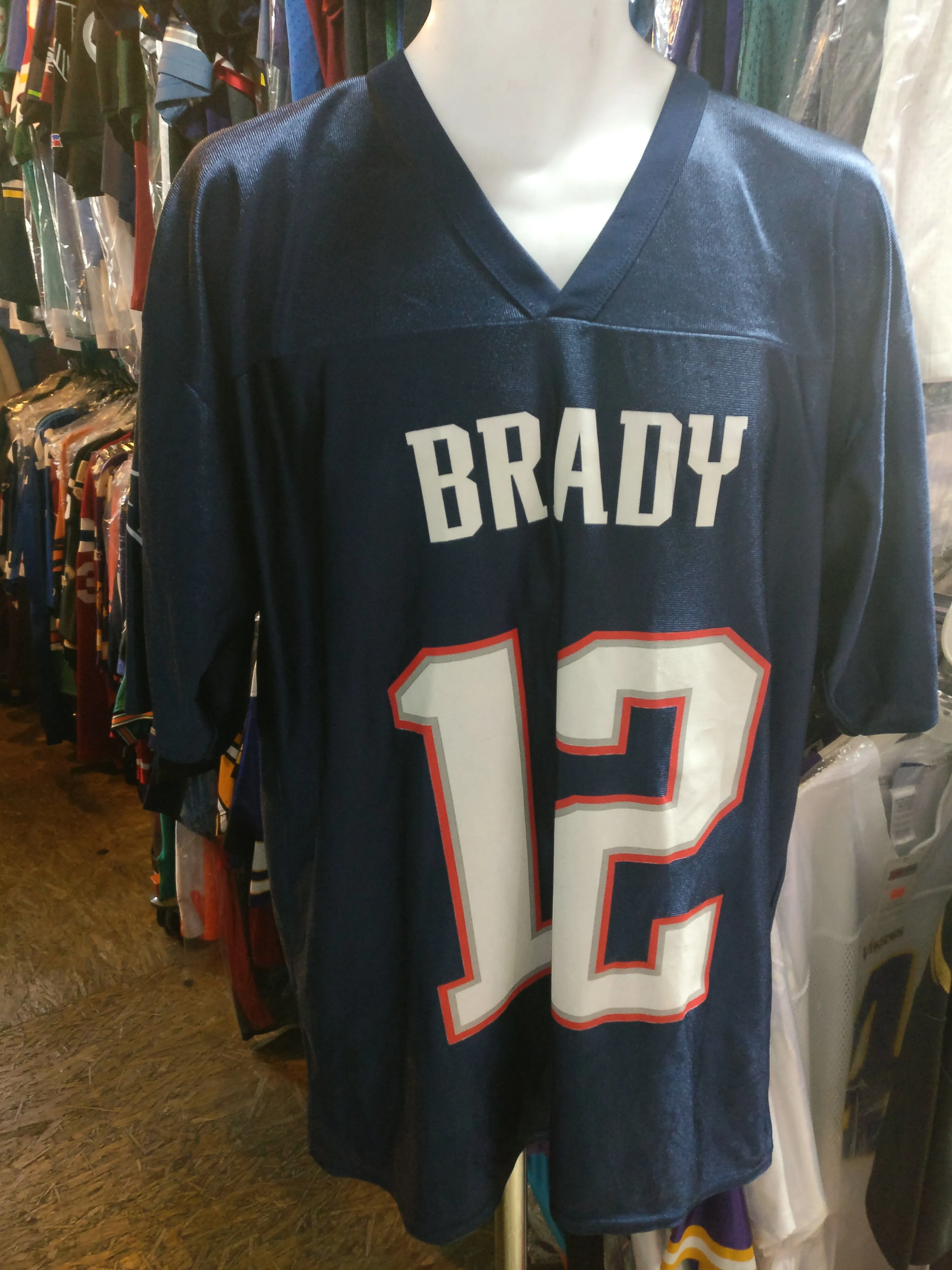Vintage #12 TIM BRADY New England Patriots NFL Jersey L