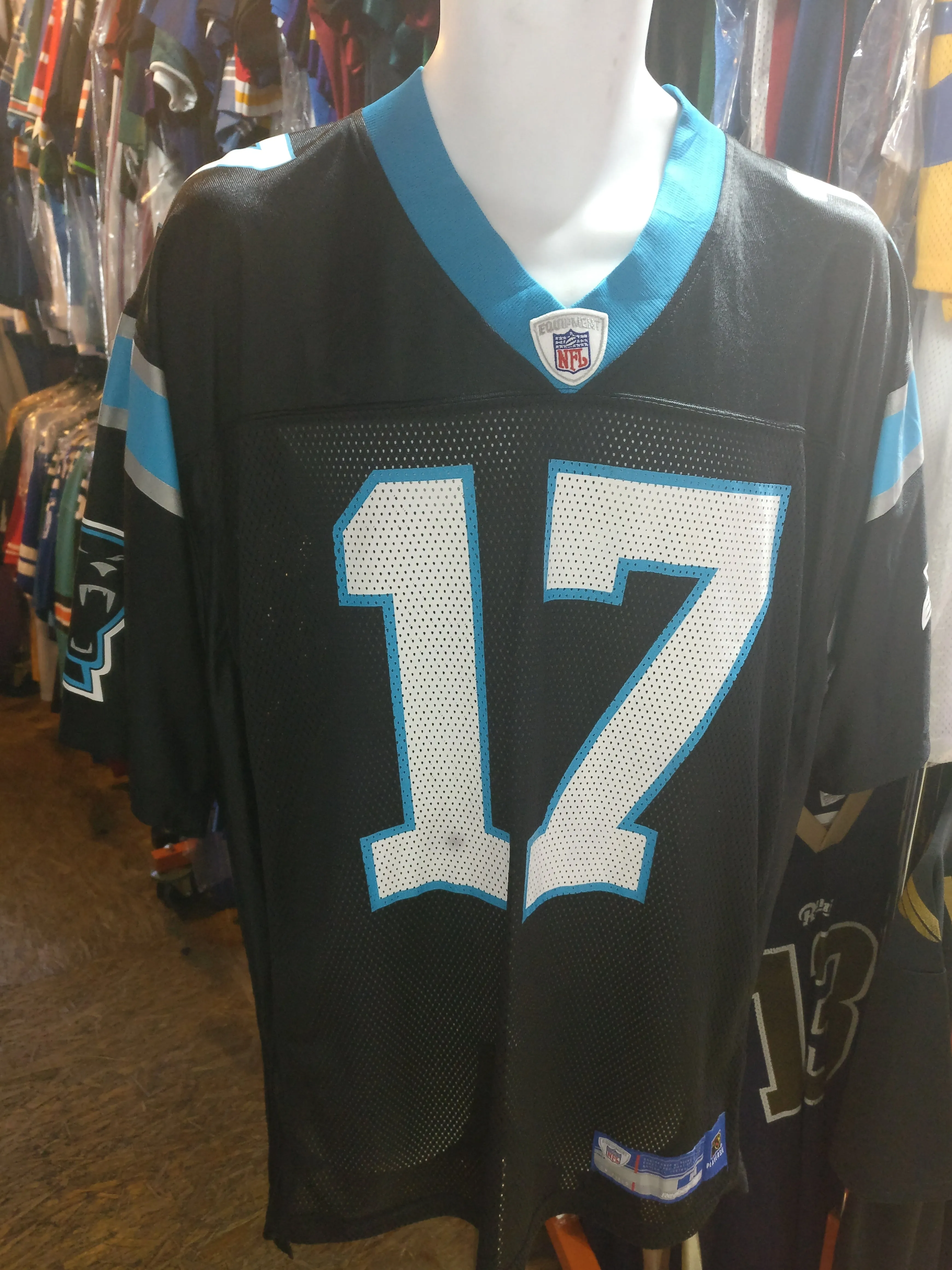 Vintage #17 JAKE DELHOMME Carolina Panthers NFL Reebok Jersey M