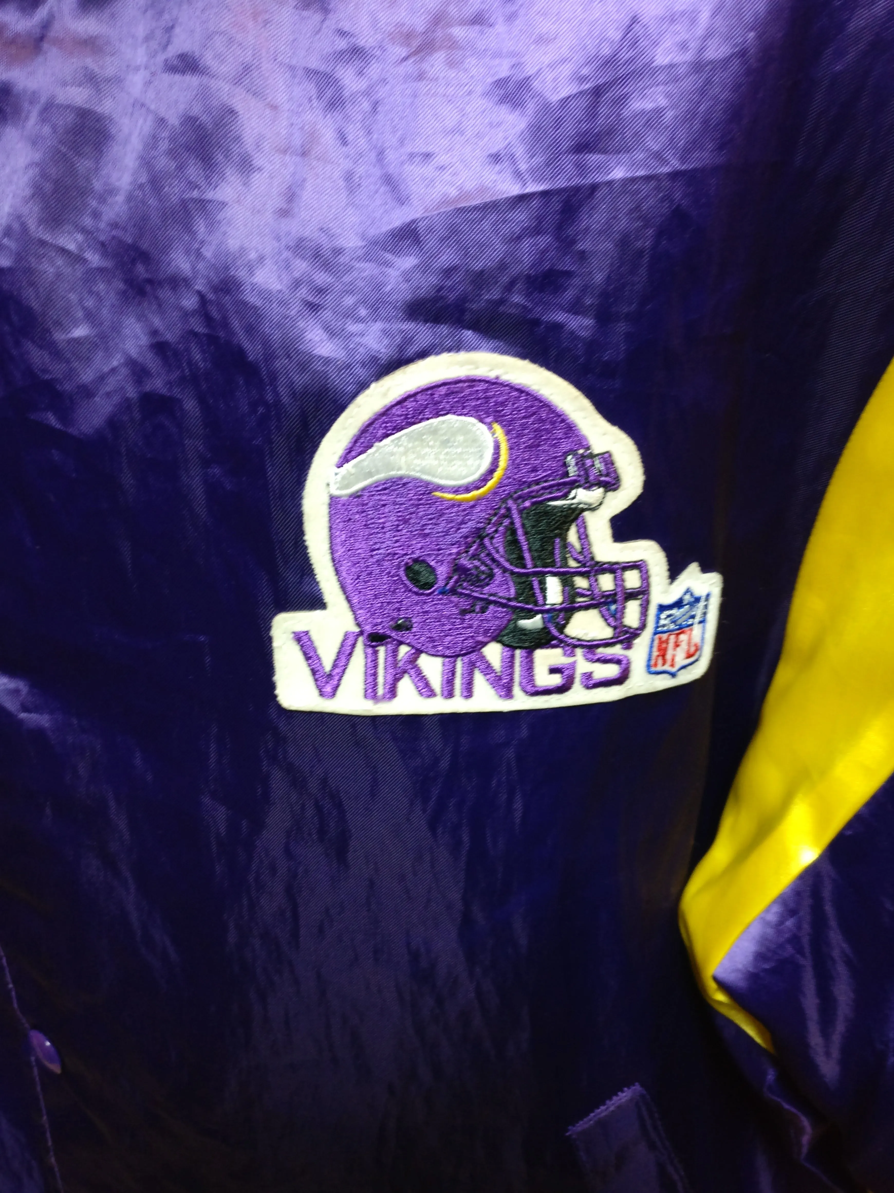 Vintage 80s MINNESOTA VIKINGS NFL Swingster Nylon Jacket L
