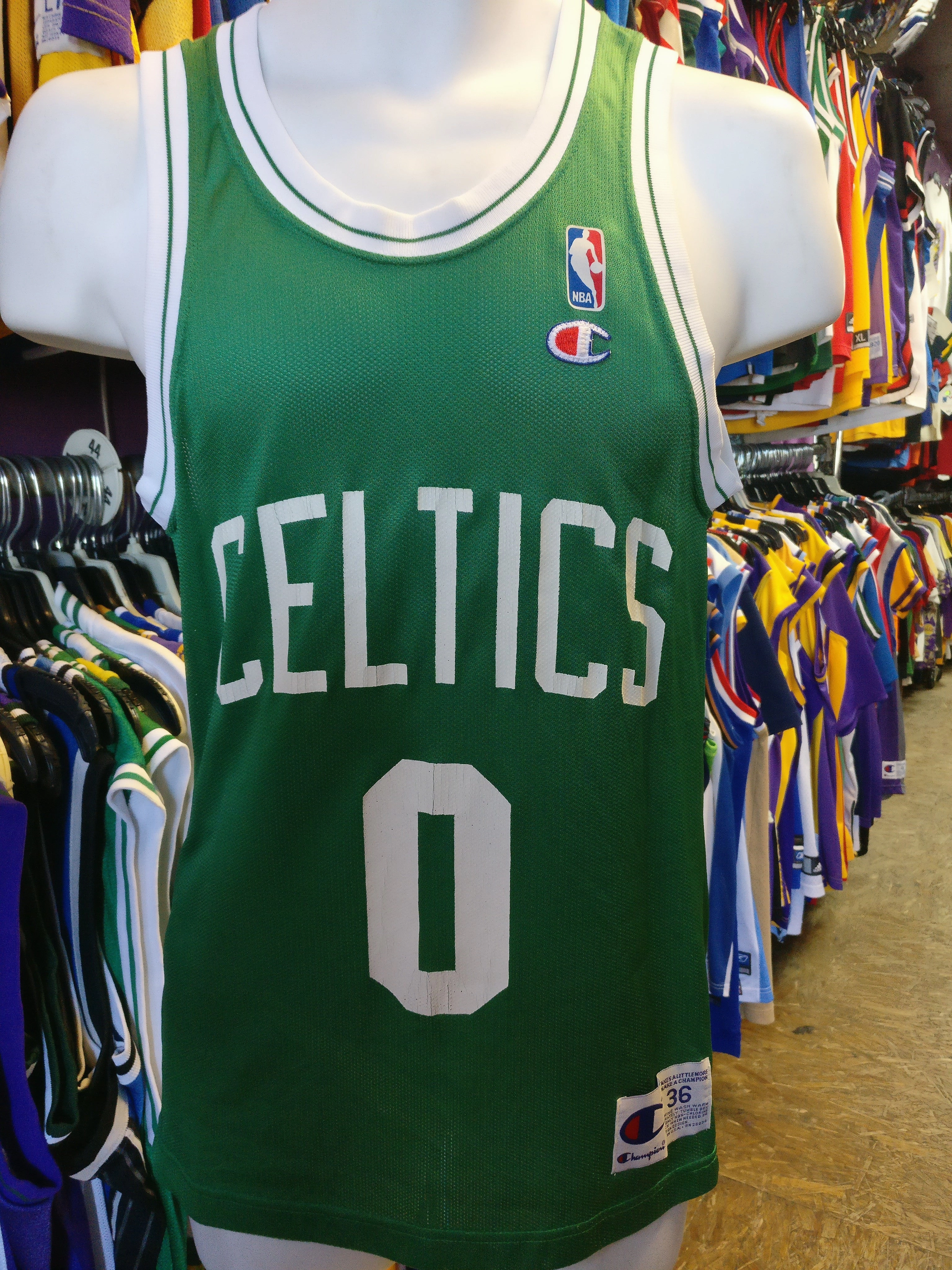 Vintage #0 ERIC MONTROSS Boston Celtics NBA Champion Jersey 36