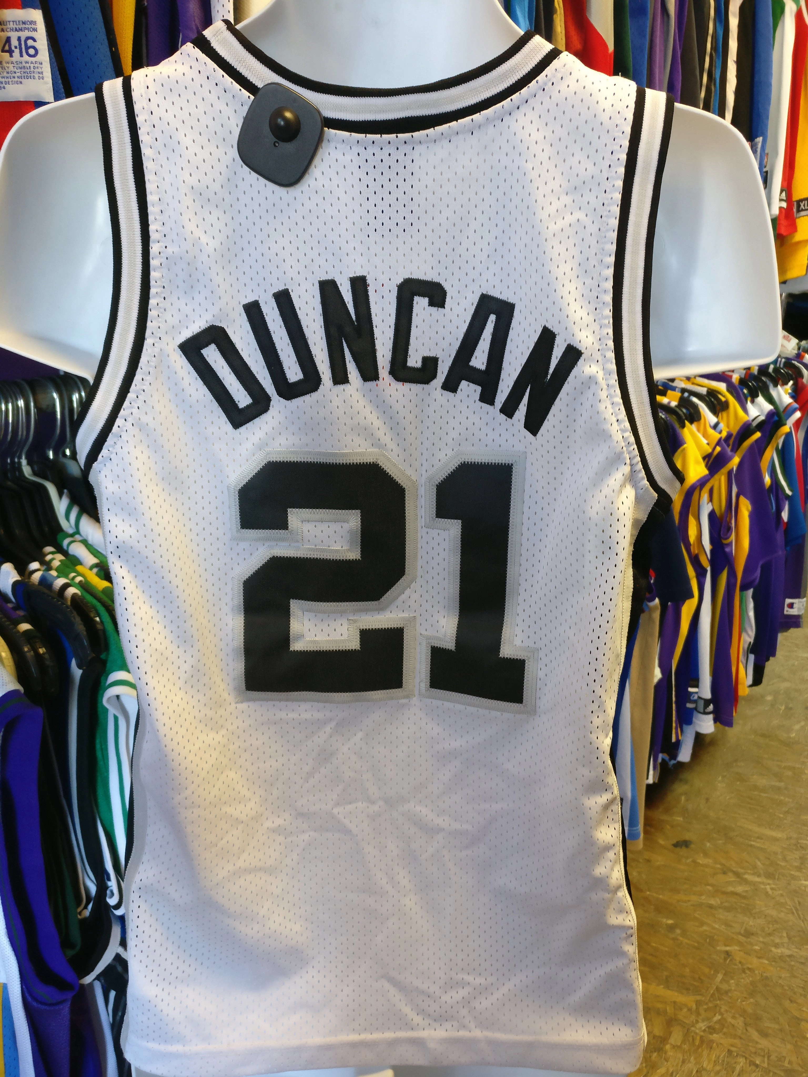 Vintage #21 TIM DUNCAN San Antonio Spurs NBA Nike Jersey YM