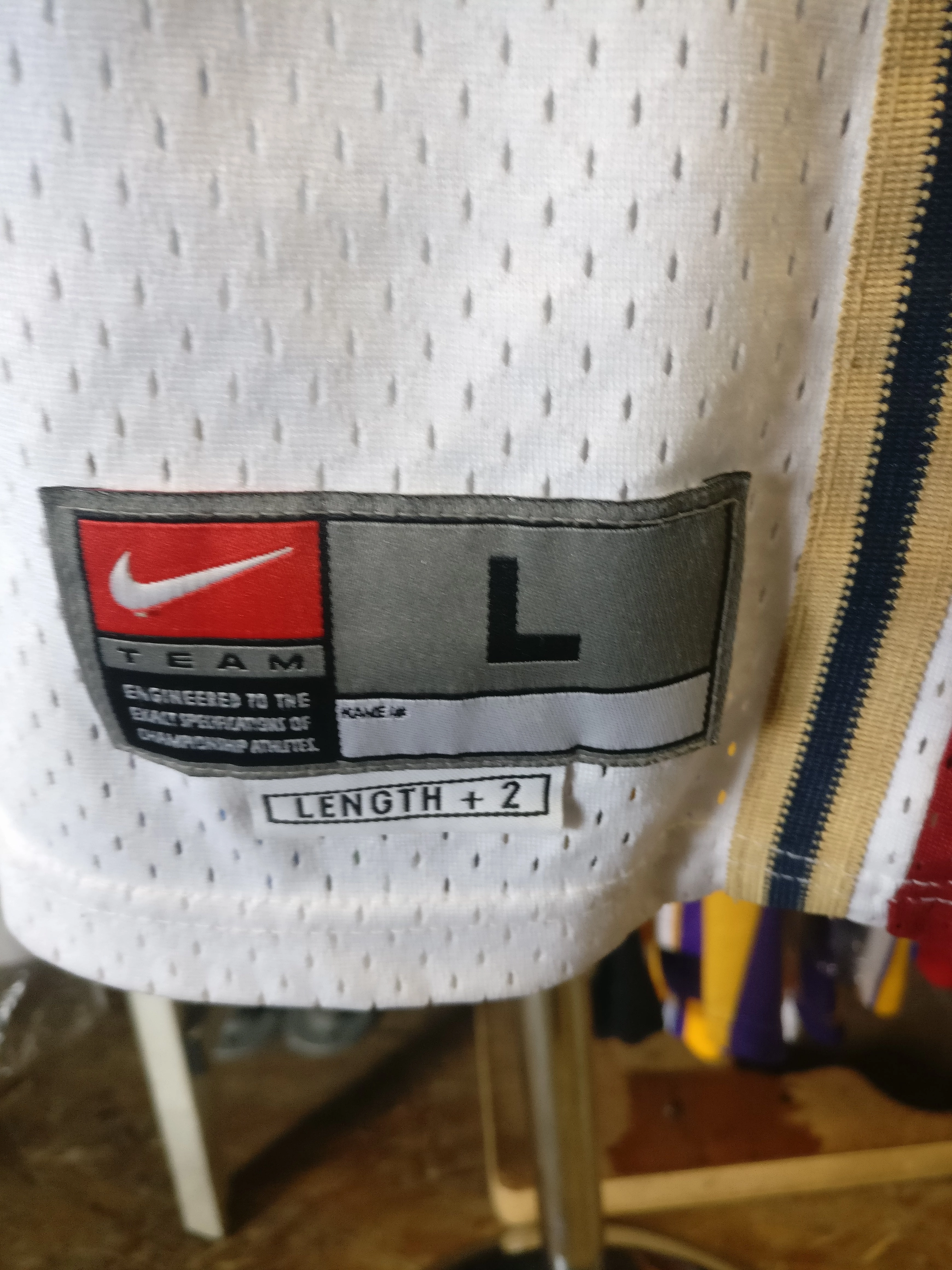 Vintage #23 LEBRON JAMES Cleveland Cavaliers NBA Nike Jersey L
