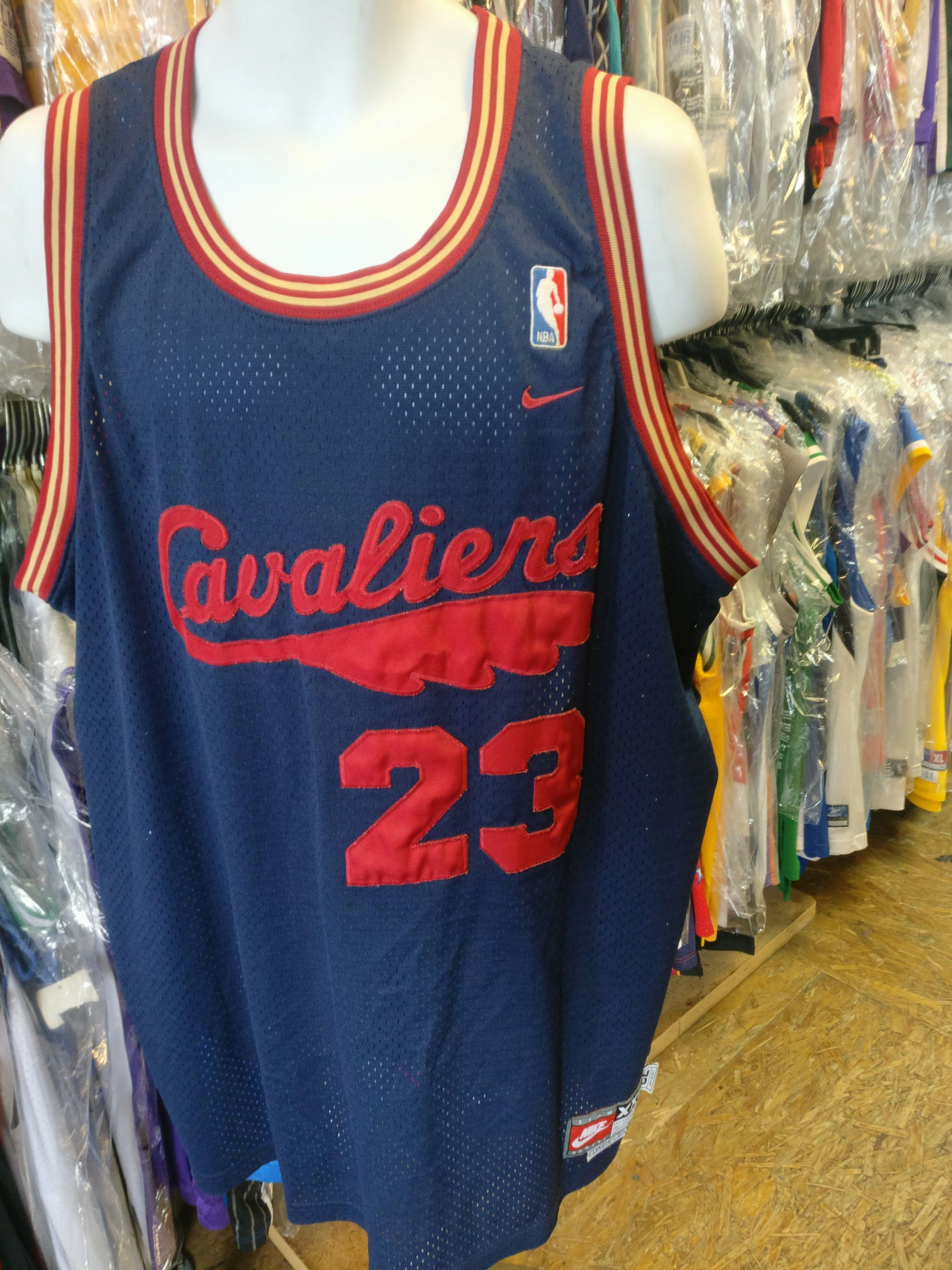 Vintage #23 LEBRON JAMES Cleveland Cavaliers NBA Nike Jersey XXL