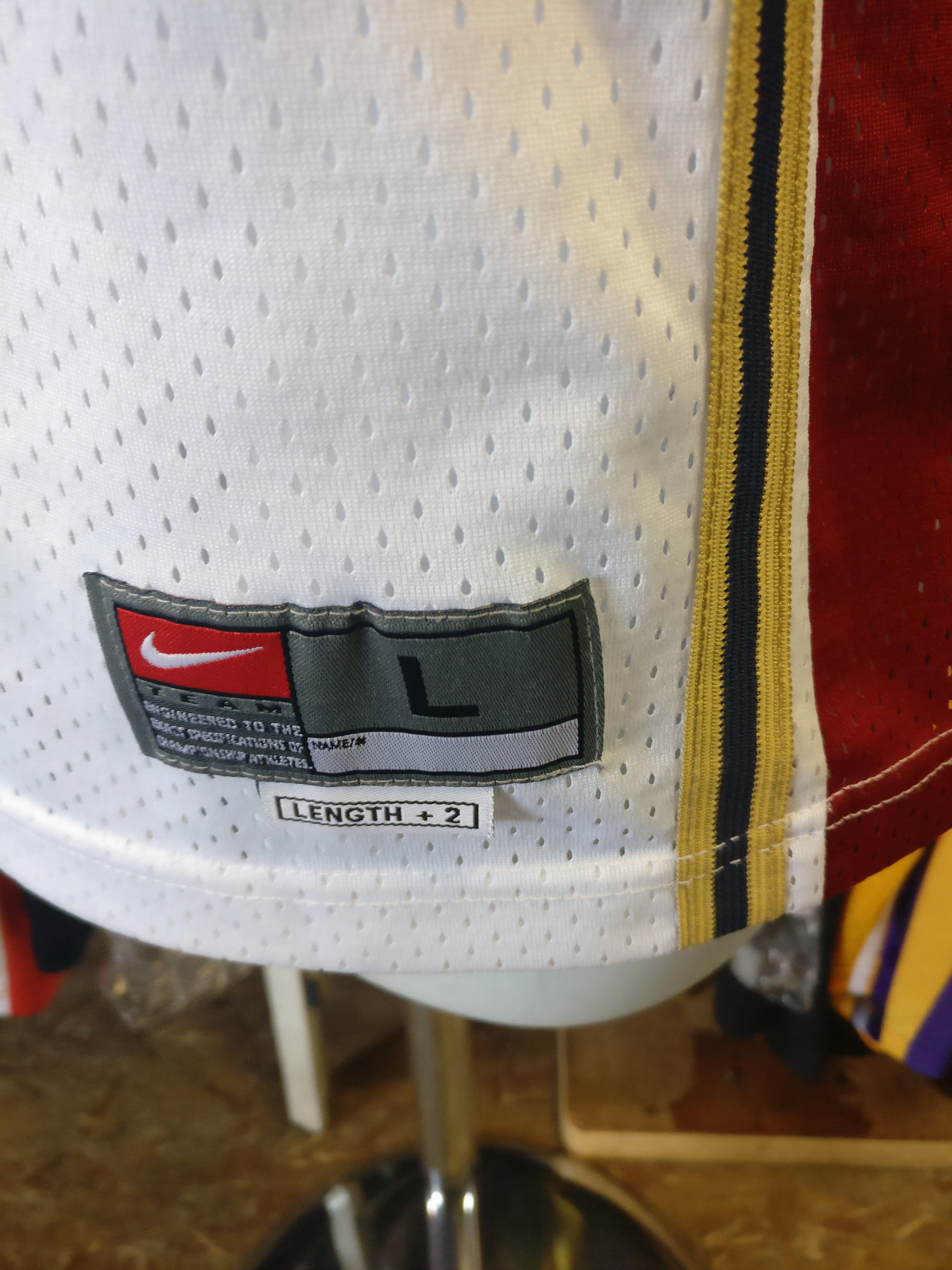 Vintage #23 LEBRON JAMES Cleveland Cavaliers NBA Nike Jersey YL