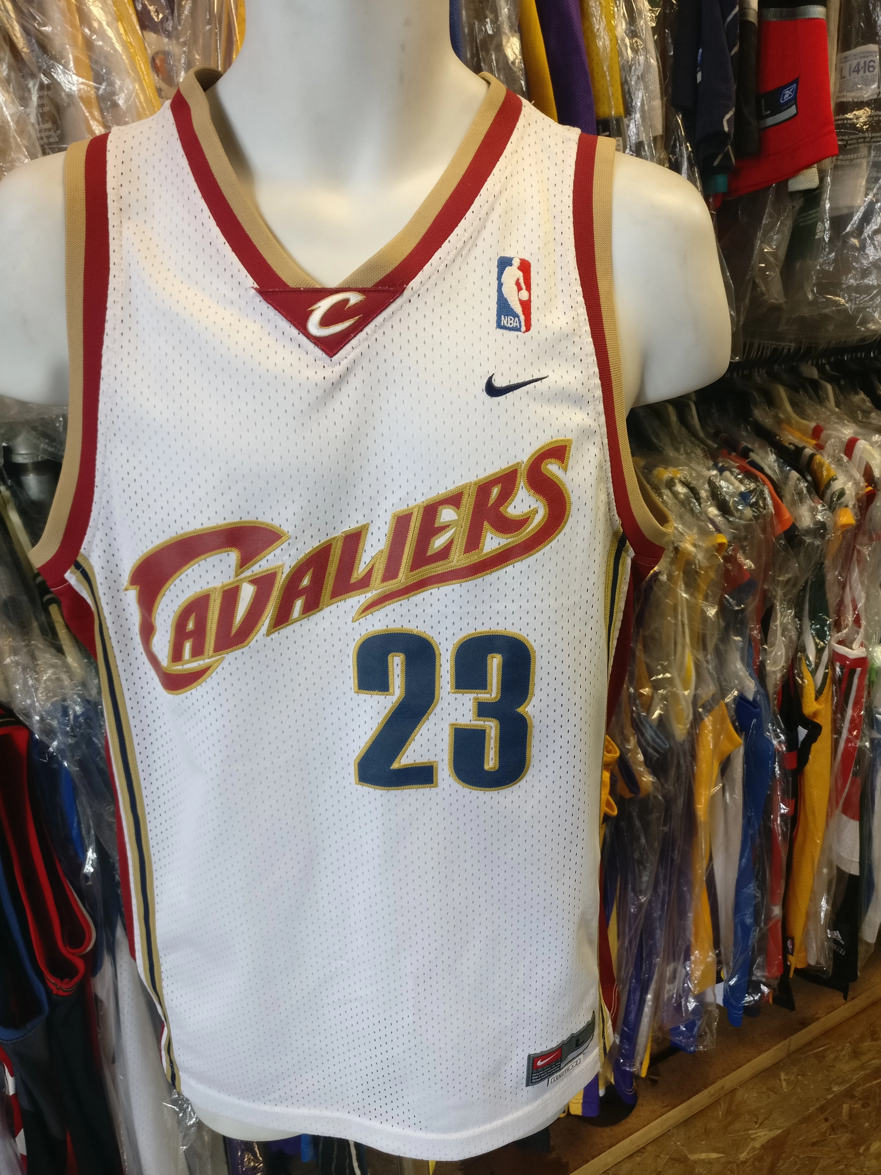 Vintage #23 LEBRON JAMES Cleveland Cavaliers NBA Nike Jersey YL