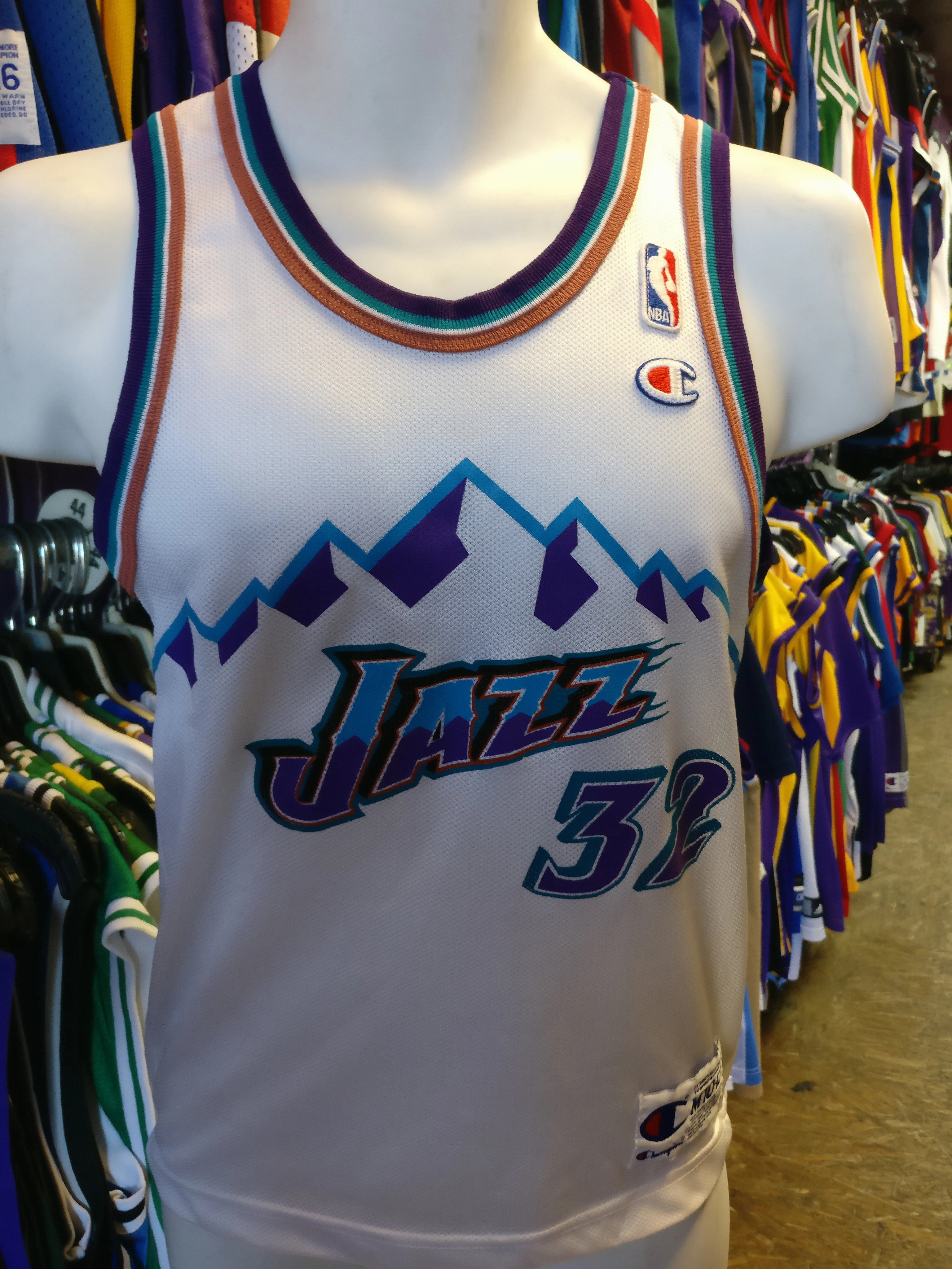 Vintage #32 KARL MALONE Utah Jazz NBA Champion Jersey 10-12