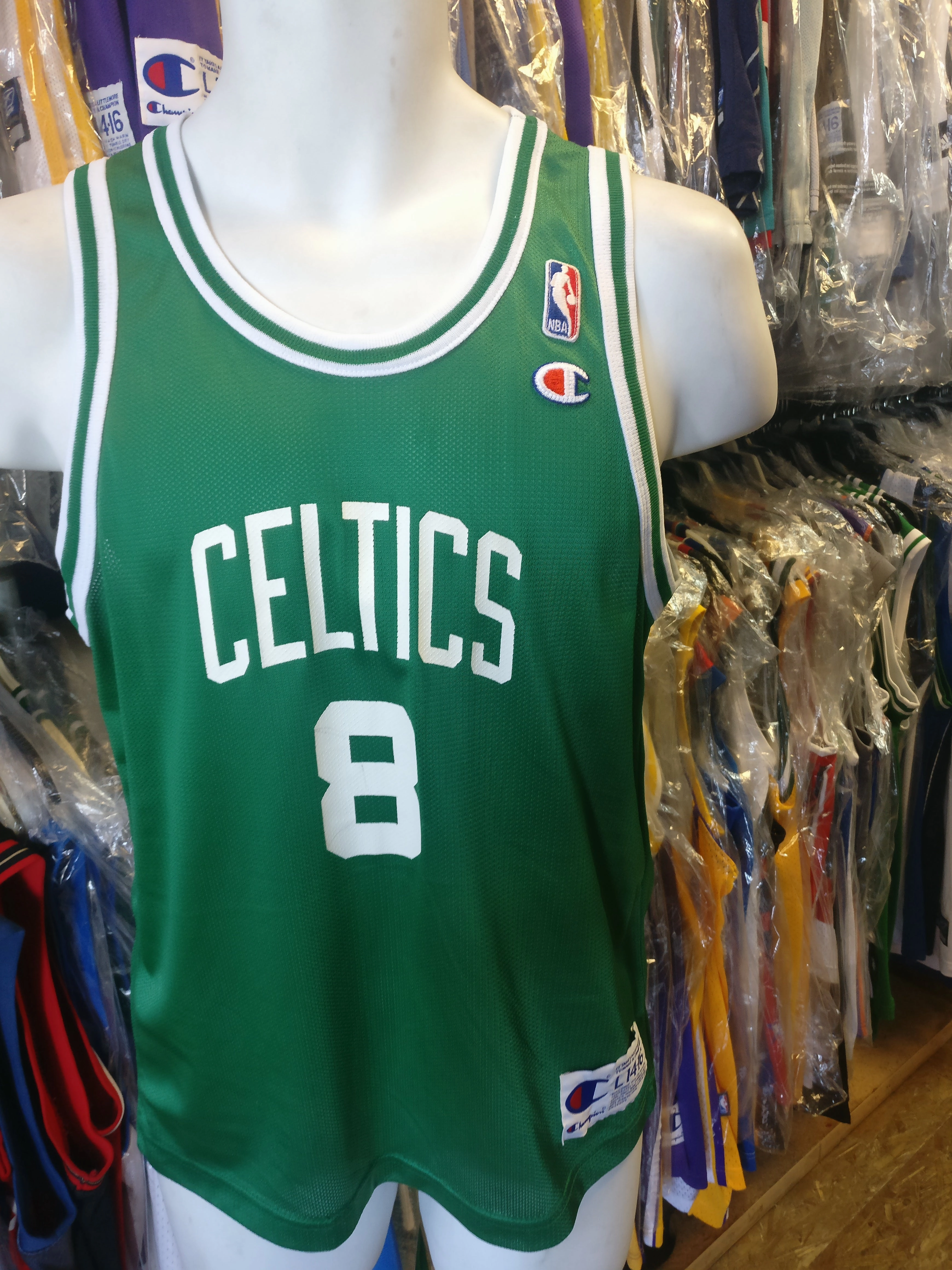 Vintage #8 ANTOINE WALKER Boston Celtics NBA Champion Jersey 14-16