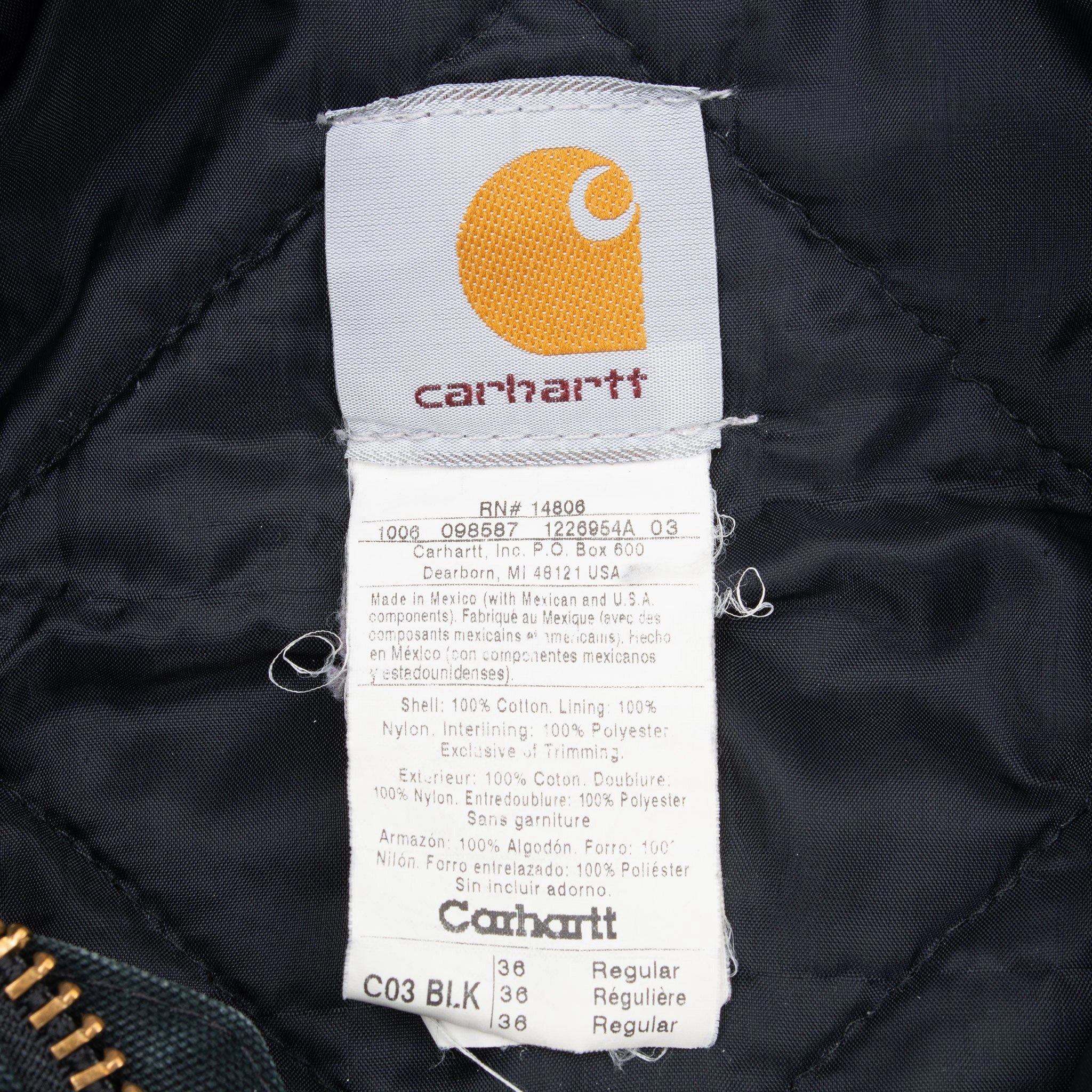 VINTAGE CARHARTT TRADITIONAL ARCTIC QUILT JACKET C03BLK 2000S SIZE 36 MADE USA