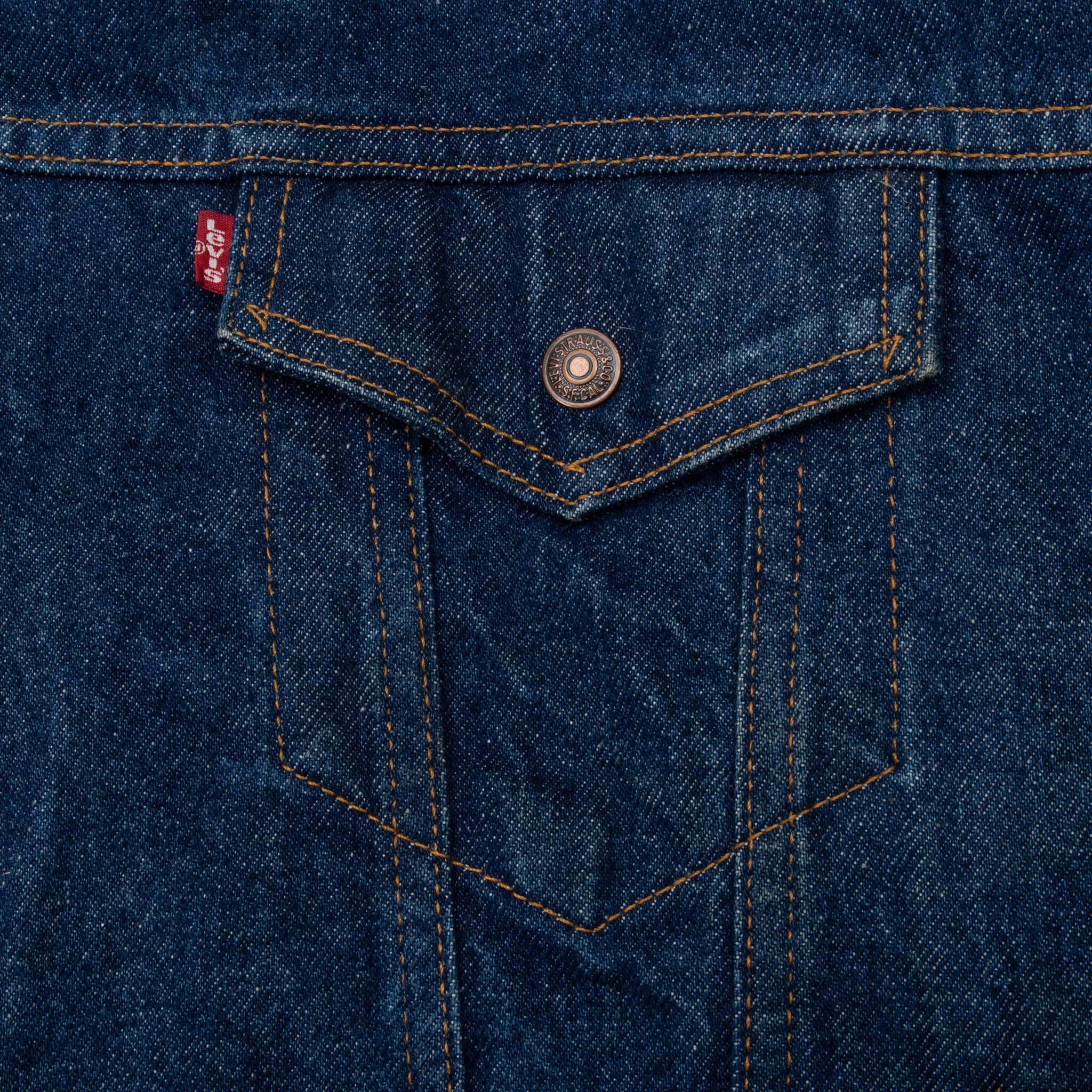 VINTAGE LEVIS SHERPA TRIUMPH PATCH TRUCKER DENIM JACKET 1990S LARGE