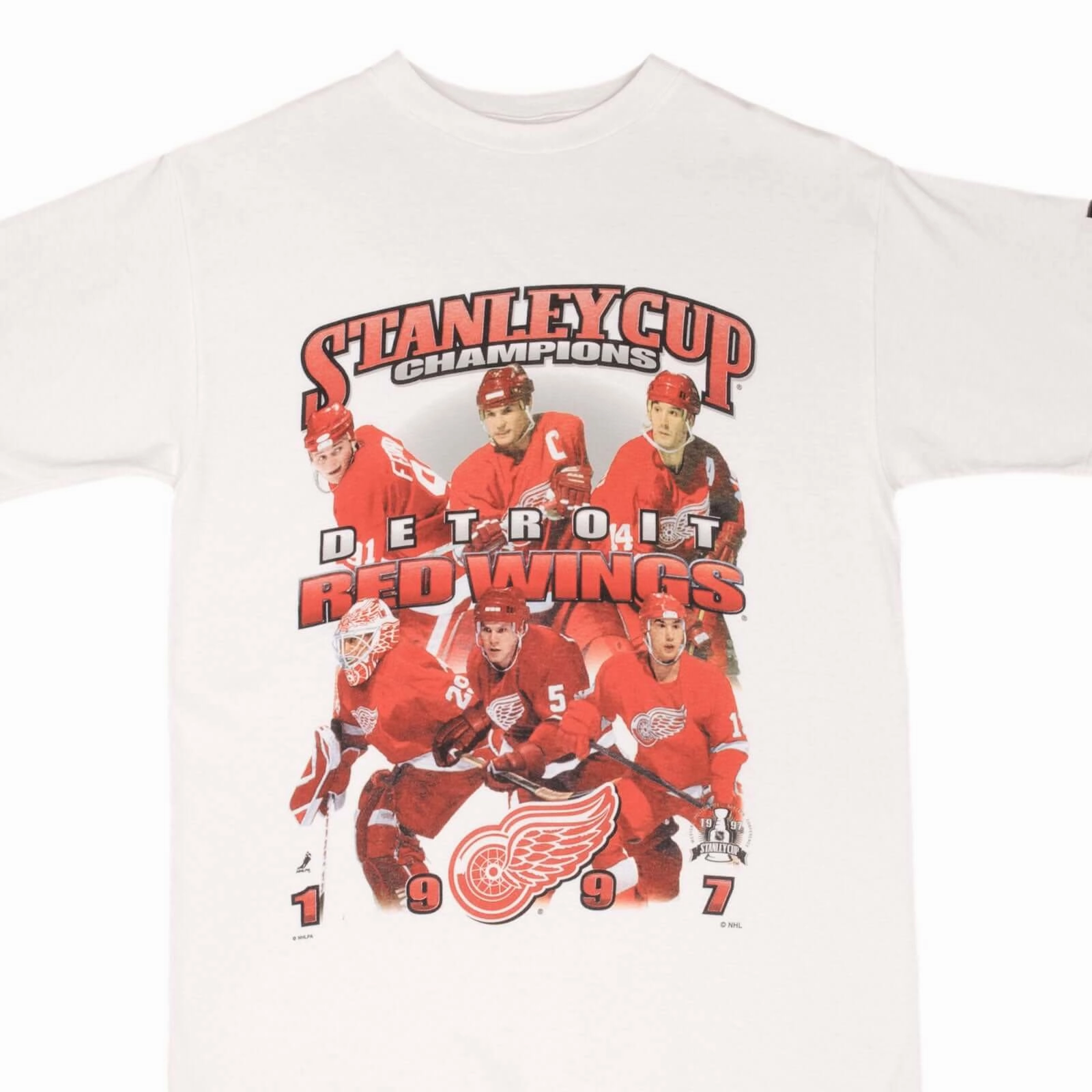 VINTAGE NHL DETROIT RED WINGS STANLEY CUP CHAMPIONS 1997 TEE SHIRT SIZE MEDIUM