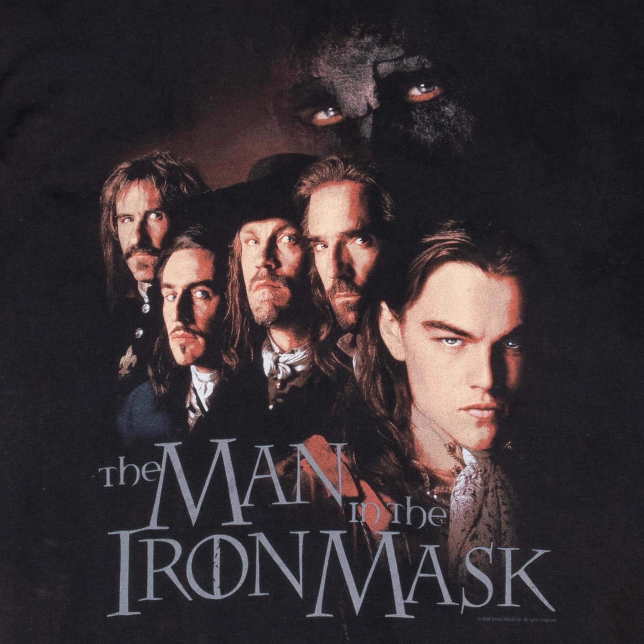 VINTAGE THE MAN IN THE IRON MASK 1998 MOVIE TEE SHIRT SIZE MEDIUM MADE IN USA