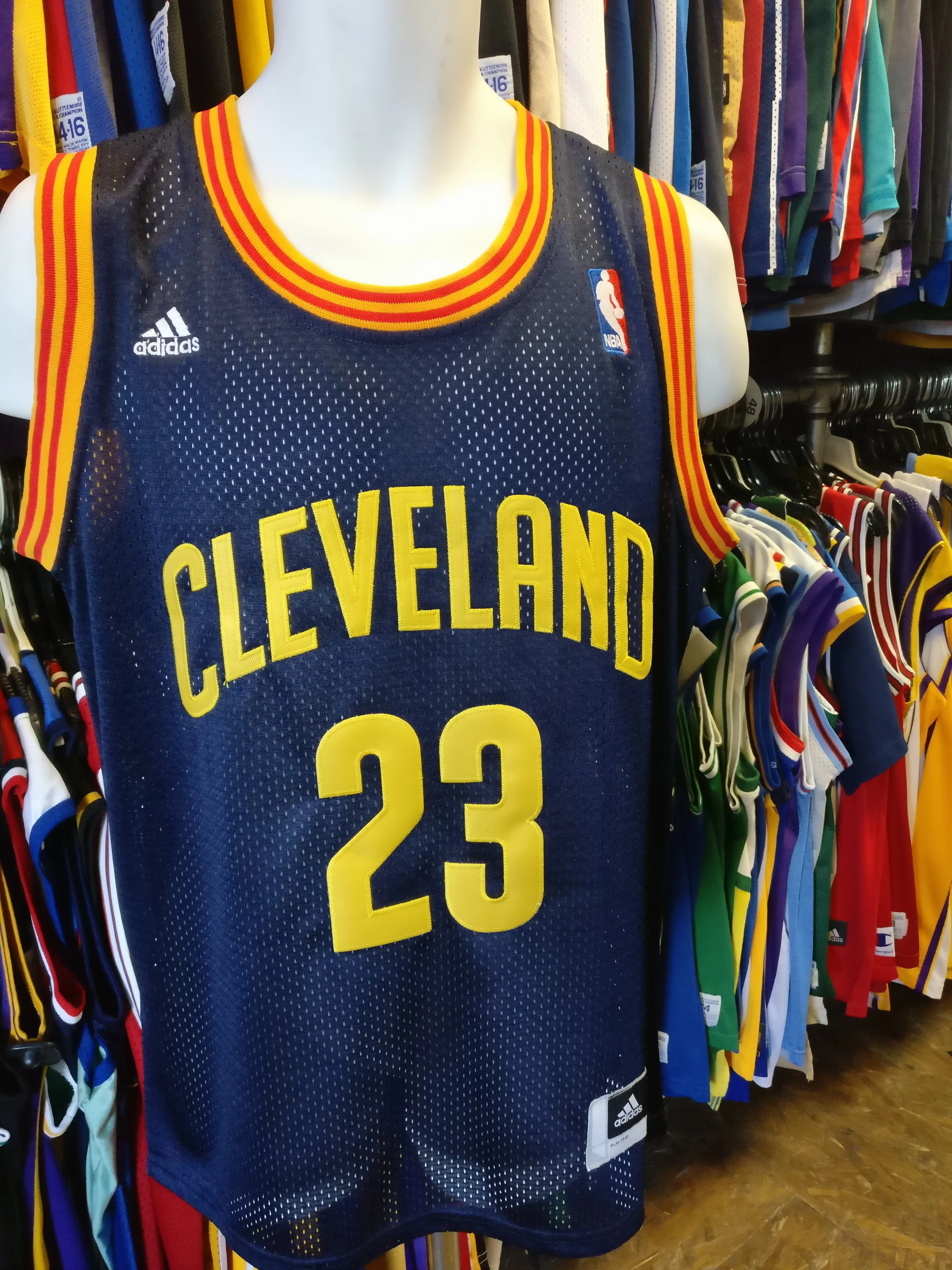 Vtg #23 LEBRON JAMES Cleveland Cavaliers NBA Adidas Authentic Jersey M